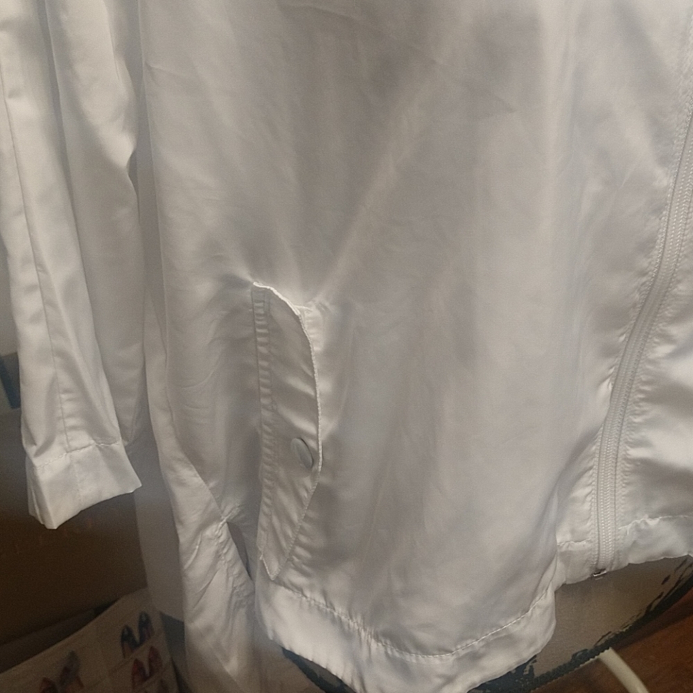 🎈Hot Item Puma Pleated Jacket, NWT, Sz Med - Picture 4 of 8